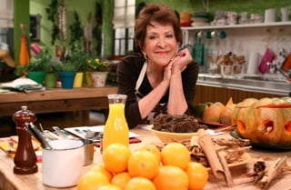Lucía Josefina Sánchez Quintanar, mejor conocida como Chepina Peralta, la primera mujer en tener un programa de cocina en la televisión mexicana, murió a los 90 años de edad.  (Especial) 