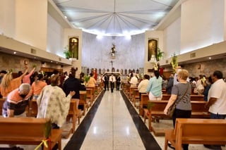 Los templos de la Diócesis de Torreón solo permitieron el ingreso del 30 por ciento de los fieles católico según su capacidad. (ARCHIVO)