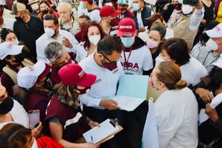 En Ciudad Juárez, Chihuahua, el candidato de Morena, Juan Carlos Loera, realizó un evento que congregó a unas mil personas.