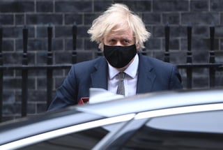 El primer ministro británico, Boris Johnson, confirmó hoy que el próximo 12 de abril reabrirán los comercios que venden productos no esenciales en Inglaterra, tras los los buenos datos sobre el control del coronavirus. (ARCHIVO) 

 
