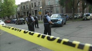 Siete personas fueron heridas de bala en un barrio de Chicago, reflejando lo que parece ser uno de los años más violentos en la ciudad en la memoria reciente, dijo el martes la policía. (ESPECIAL) 
