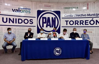 Jorge Zermeño, candidato del PAN a diputado federal por el Distrito 05, negó que las despensas que se están entregando mensualmente desde el Municipio de Torreón se estén utilizando con fines electorales y en beneficio del propio Acción Nacional. (ERICK SOTOMAYOR)