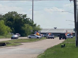 Policía dice que varias personas han resultado heridas en tiroteo en Bryan, Texas; el atacante no ha sido detenido. (ESPECIAL)
