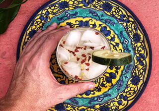 El mezcal es de las bebidas destiladas tradicionales de México. (ESPECIAL)
