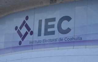 El IEC y la Unión de Organismos Empresariales Coahuila Sureste firmaron un convenio de colaboración.