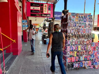 Se observó un incremento en términos del comercio informal, especialmente en lo que corresponde a las calles del primer cuadro de Torreón. (ARCHIVO)