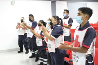 En las instalaciones de la Cruz Roja de Torreón se capacitó a paramédicos de Francisco I. Madero. (CORTESÍA) 