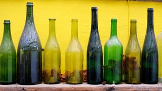 Existen muchas ideas para reciclar tus botellas. (ESPECIAL)