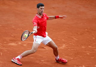 Novak Djokovic derrotó 6-4, 6-2 a Jannik Sinner en el Masters 1000 de Montecarlo; Nadal se impuso 6-1, 6-2 a Federico Delbonis. (EFE)