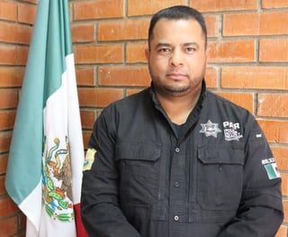 Este miércoles se entregó el nombramiento al nuevo titular de la Dirección de Seguridad Ciudadana, de San Pedro, Jorge Alberto Aguilar Alba. (MARY VÁZQUEZ)