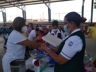 Son 2 mil 560 maestros de Matamoros y Viesca los que a partir de la semana que entra serán vacunados contra el COVID-19. (ARCHIVO)
