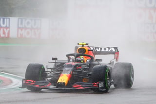 La lluvia le complicó las cosas a los pilotos en el segundo Gran Premio de la temporada. (EFE)