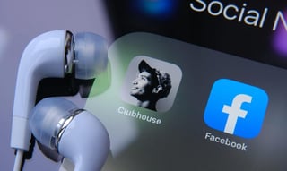 Al igual que Twitter, Facebook buscará hacerle competencia a la red social Clubhouse con funciones de audio dentro de su plataforma (ESPECIAL) 
