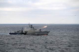 Rusia insistió el martes en que tiene el derecho de limitar la navegación de buques de Armadas extranjeras frente a Crimea, a pesar de las denuncias de Ucrania y las críticas occidentales. (ARCHIVO) 
