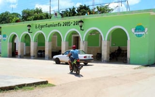 La policía municipal logró detenerlos y llevarlos a prisión por la denuncia que interpuso la madre de la menor por el delito de violación. (ARCHIVO)