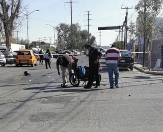 El accidente sucedió alrededor de las 09:20 horas de la mañana del miércoles en el cruce del bulevar Valle del Guadiana y calzada Carlos Herrera Araluce. 
(EL SIGLO DE TORREÓN)