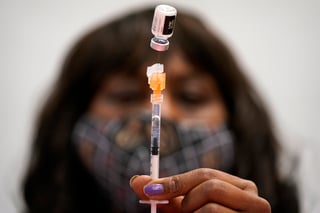 Las investigaciones detectaron cómo 80 personas en México recibieron una vacuna falsa.