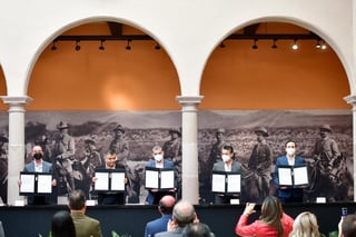  El convenio se firmó en el Museo de la Revolución Coahuilense. (TWITTER)