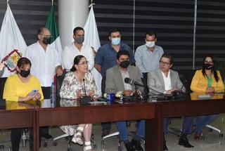 Regidores, regidoras y la síndica de vigilancia exigieron la comparecencia inmediata de la tesorera Mayela Ramírez.