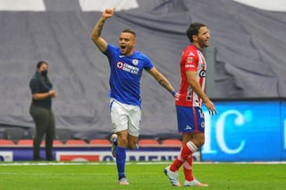 Jonathan Rodríguez celebra tras marcar el segundo gol de Cruz Azul, en la victoria 3-2 sobre Atlético San Luis. (EFE)