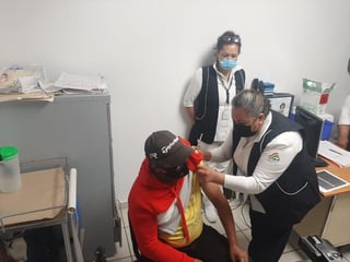 Se tiene proyectado iniciar la aplicación de las segundas dosis de la vacuna anti-COVID-19 mañana jueves en Tlahualilo e Indé.