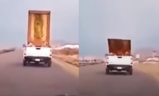 El video que registró la caída del cuadro de la Virgen de Guadalupe desde una camioneta en Michoacán, se ha viralizado en redes gracias a la reacción de feligreses que formaban parte de la procesión religiosa (CAPTURA)  