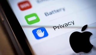 La nueva función de privacidad de Apple, se ha convertido en un problema para aplicaciones como Facebook, al no poder utilizar la información de los usuarios para mostrar publicidad (ESPECIAL) 
