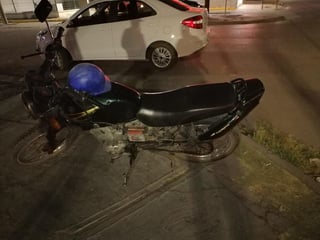 La unidad no respetó el alto y se impactó contra una motocicleta Yamaha 125, color verde, modelo 2007, misma que se desplazaba con preferencia sobre la avenida Hidalgo.
(EL SIGLO DE TORREÓN)