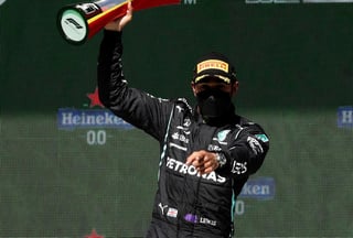 Lewis Hamilton logró su segunda victoria de la temporada. (AP)
