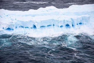 2060 es el año fijado por un grupo de científicos. Si antes no se toman 'medidas ambiciosas' para frenar el calentamiento global, en línea con el Acuerdo de París, 'ninguna intervención humana' podría detener el aumento del mar, de 17 a 21 centímetros en 2100 por el deshielo de la Antártida. (ARCHIVO) 