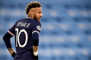  El atacante brasileño Neymar firmará mañana sábado su renovación con el Paris Saint-Germain hasta 2026, informa este viernes el diario L'Equipe en su edición digital. (EFE)