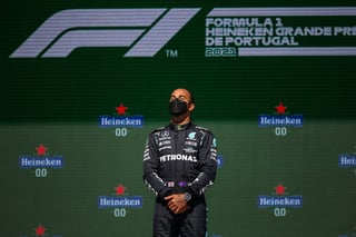 Lewis Hamilton terminó la segunda sesión de prácticas libres en el primer puesto; hoy buscará su 'pole' número 100. (AP)