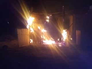 Se incendia casa del ejido San Isidro, de Lerdo, del incidente se reportan daños materiales. (EL SIGLO DE TORRÉON