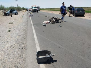 Un motociclista perdió la vida tras protagonizar un accidente vial con un taxi en el municipio de Francisco I. Madero, Coahuila. (EL SIGLO DE TORREÓN) 
