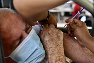 Estiman que 20 por ciento de internos del penal varonil de Piedras Negras son mayores de 60 años, pese a ello las autoridades ignoran cuándo se les aplicará la vacuna anti-COVID.
