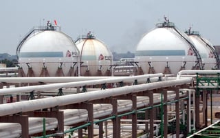 Con las tres medidas publicadas hoy suman ya ocho frenos a la reforma en materia de hidrocarburos. (ARCHIVO)