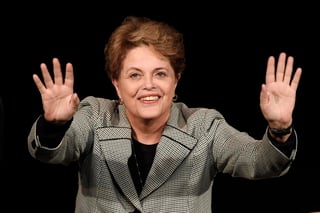 La expresidenta brasileña Dilma Rousseff llegó este martes a la capital mexicana para participar como invitada de honor en la ceremonia 'Siete siglos de historia de la Ciudad de México', con la que el Gobierno federal y local conmemorarán la fundación de Tenochtitlán en 1521. (ARCHIVO)