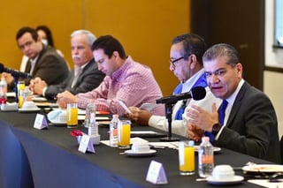 El gobernador Miguel Riquelme sostuvo un encuentro con integrantes del Comité del Impuesto Sobre Nómina (ISN).
