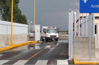 La noche del martes personal del aeropuerto internacional Guadalupe Victoria reportó al 911 a una persona inconsciente en las instalaciones. (EL SIGLO DE TORREÓN)