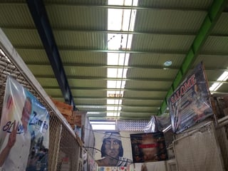 El Mercado Juárez fue remodelado en 1982 y al día de hoy presenta distintos daños en su estructura como en el techo. (EL SIGLO DE TORREÓN)