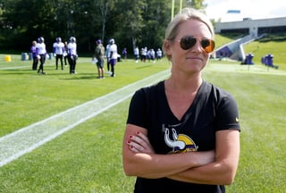 Broncos contrató a Kelly Kleine como directora ejecutiva de operaciones; la mujer de mayor rango en las operaciones de un club de NFL. (AP)