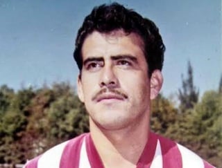 Falleció uno de los grandes jugadores que tuvo Chivas en su historia, Guillermo 'Tigre' Sepúlveda, quien inició su carrera en 1951, ganó siete títulos y esto le valió para formar la gran camada del campeonísimo. (ESPECIAL)