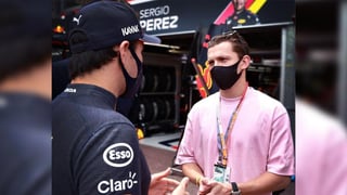 Tras finalizar la ronda de clasificación para el Gran Premio de Mónaco mañana, el actor Tom Holland tuvo oportunidad de visitar el emparrillado, en el cual tuvo un acercamiento con Red Bull. (ESPECIAL)
