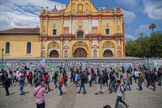 La Oficina en México del Alto Comisionado de la ONU para los Derechos Humanos (ONU-DH) pidió este domingo indagar posibles abusos y violencia sexual en la presunta detención arbitraria de 95 estudiantes durante una manifestación en Chiapas, en el sureste. (ARCHIVO)