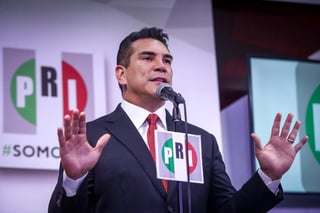 Alejandro Moreno Cárdenas aseguró que su mirada está puesta en que el partido y la coalición Va por México ganen las elecciones de 2021, por lo que no se distrae con ningún otro tema. (ARCHIVO)