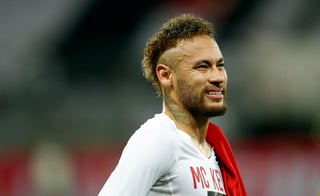 Nike confirmó que puso fin a su acuerdo de patrocinio con Neymar luego que el astro del fútbol brasileño se negó a colaborar en una pesquisa sobre una acusación de haber agredido sexualmente a una empleada de la compañía hace algunos años.
(ARCHIVO)