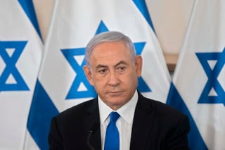 El primer ministro israelí, Benjamín Netanyahu, recibió hoy en su residencia al jefe de los servicios de Inteligencia de Egipto, Abás Kamel, con quien trató el refuerzo de la tregua con las milicias de Gaza y pidió el retorno de dos civiles y de los cuerpos de dos soldados israelíes retenidos en la Franja. (ARCHIVO) 

