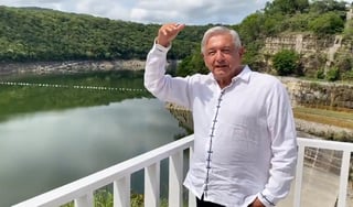 López Obrador aseguró que, aunque no le guste a la revista británica The Economist, a los conservadores o al poeta Gabriel Zaid, es imparable la transformación. (ESPECIAL)