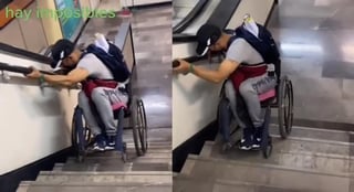 Sin ayuda, el hombre consiguió bajar las escaleras del metro de la CDMX en su silla de ruedas (CAPTURA) 