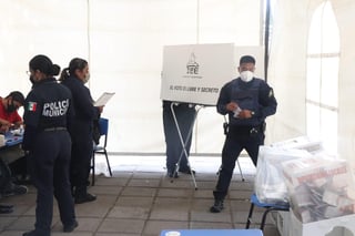 En tres municipios de Puebla se reportaron incidencias graves en las últimas horas de la jornada electoral de este domingo, cuando se eligen diputados locales y alcaldías. (EL UNIVERSAL)